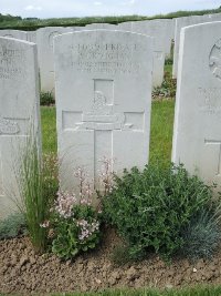 Bagneux British Cemetery Gezaincourt - Croughan, P